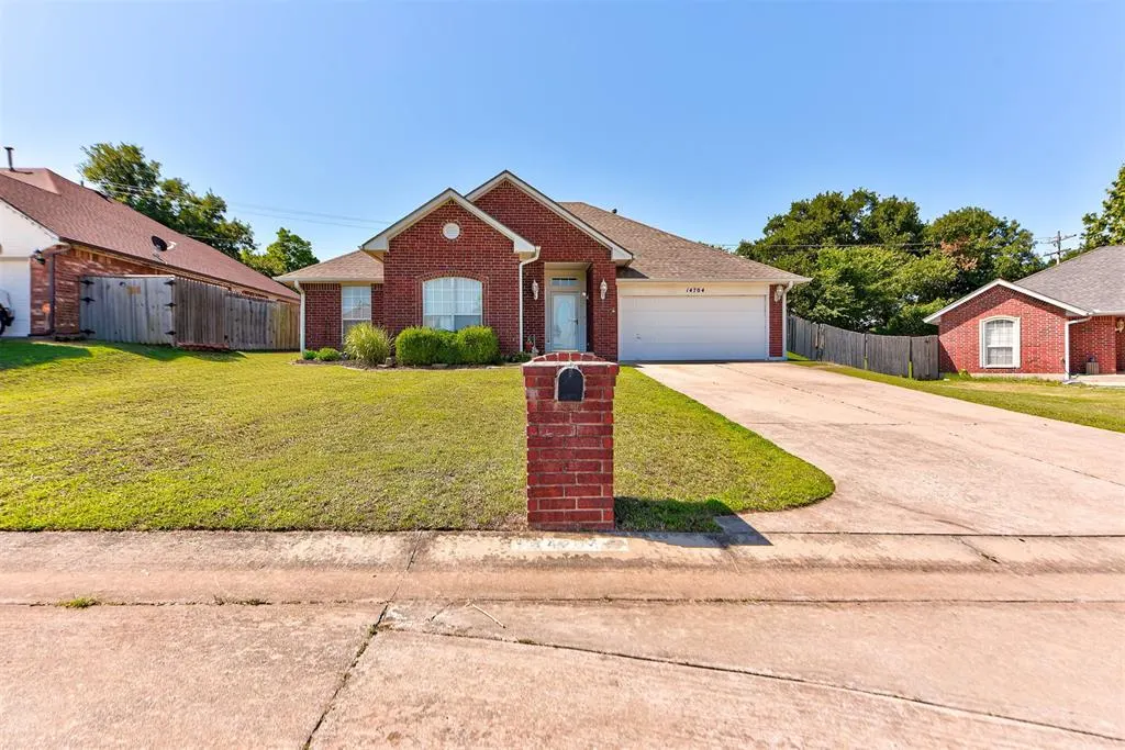 Front exterior — 14704 Choctaw Trail, Choctaw, OK 73020