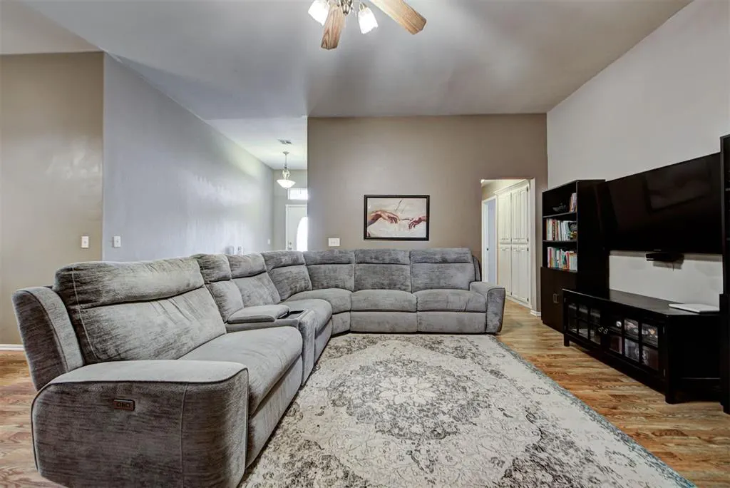 Photo 13 — 14704 Choctaw Trail, Choctaw, OK 73020