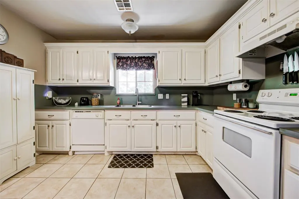 Photo 21 — 14704 Choctaw Trail, Choctaw, OK 73020