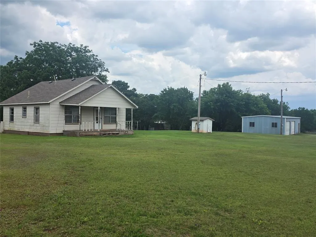 Front exterior — 21078 Fir Lane, Purcell, OK 73080
