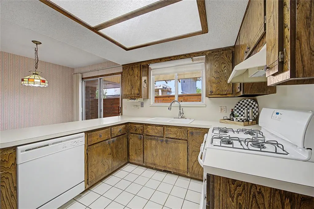 Photo 7 — 4712 Cypress Court, Oklahoma City, OK 73162