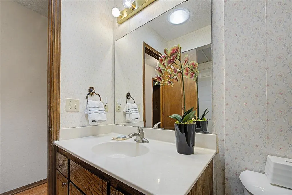 Photo 11 — 4712 Cypress Court, Oklahoma City, OK 73162
