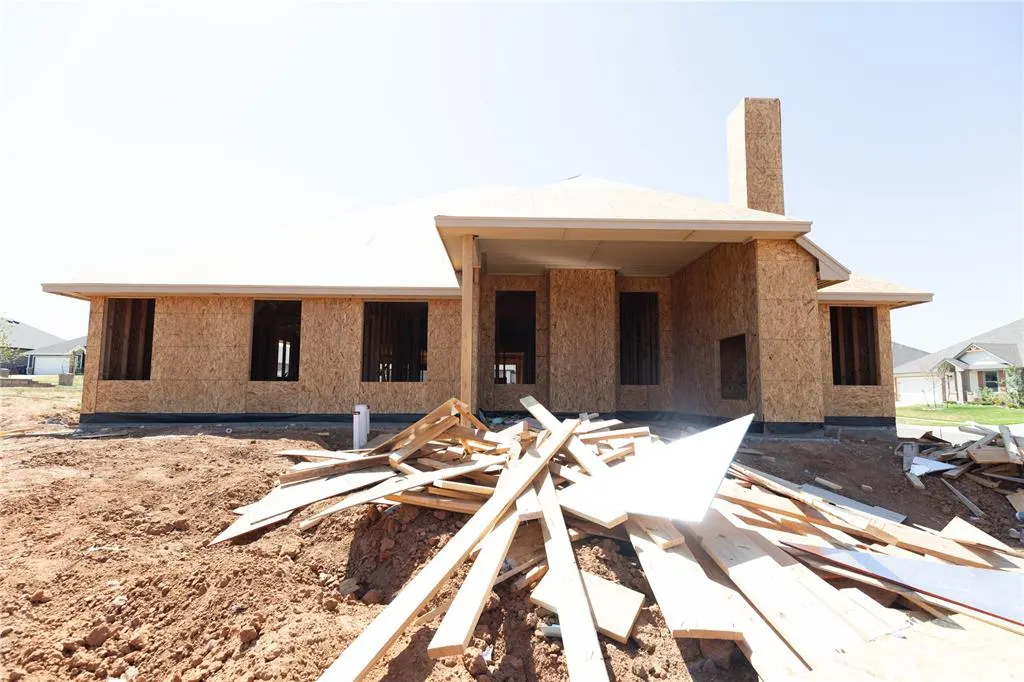 Photo 8 — 9317 NW 87th Street, Yukon, OK 73099