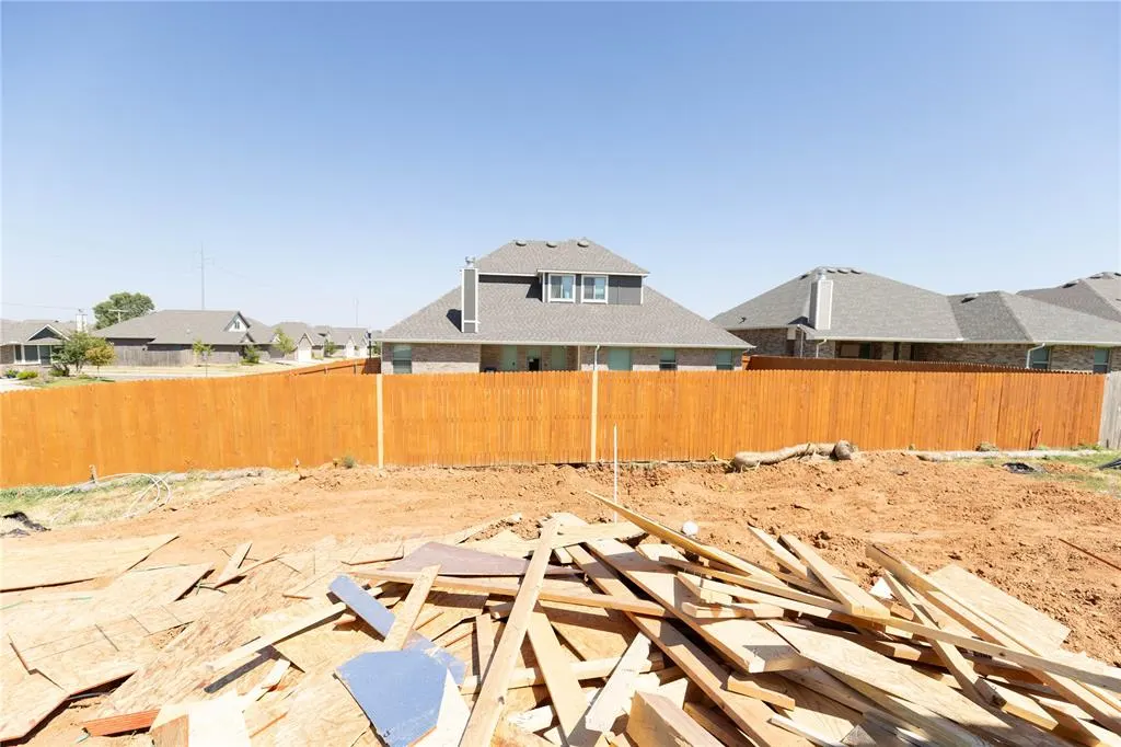Photo 12 — 9317 NW 87th Street, Yukon, OK 73099