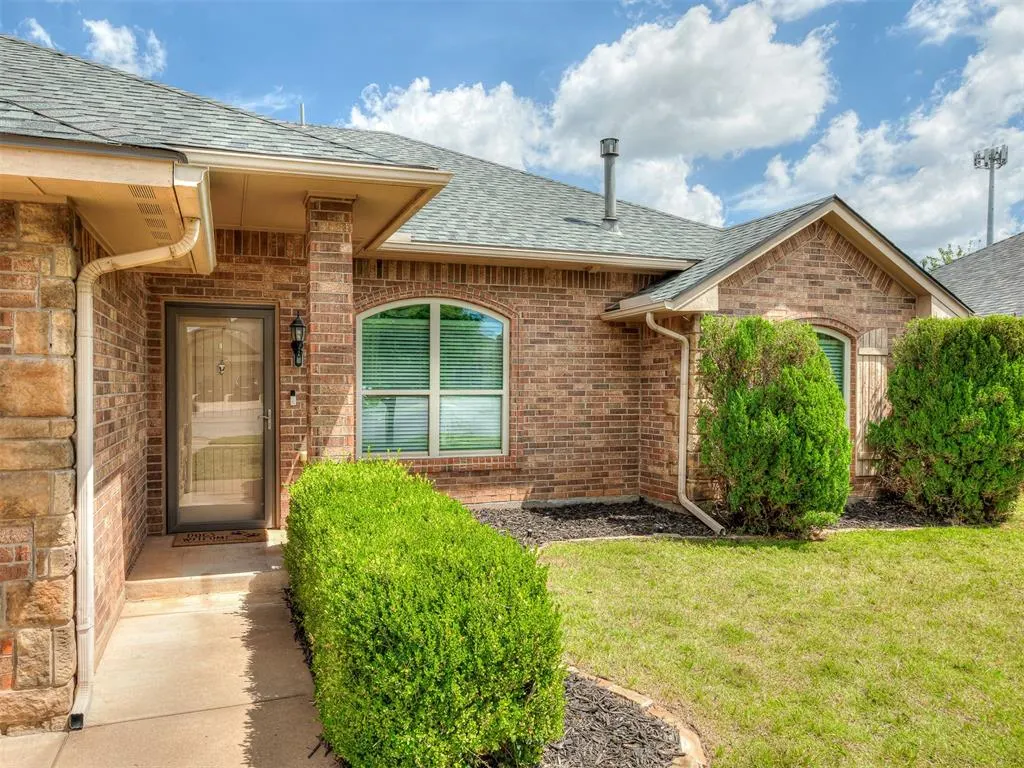 Photo 2 — 9609 SW 18th Street, Oklahoma City, OK 73128