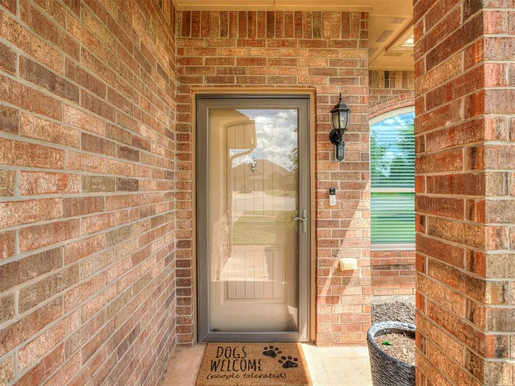 Photo 3 — 9609 SW 18th Street, Oklahoma City, OK 73128