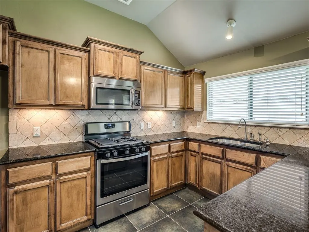 Photo 18 — 9609 SW 18th Street, Oklahoma City, OK 73128