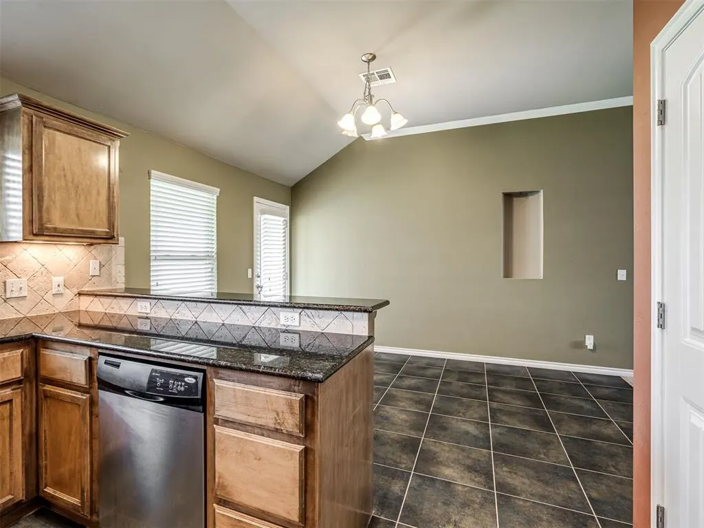 Photo 22 — 9609 SW 18th Street, Oklahoma City, OK 73128