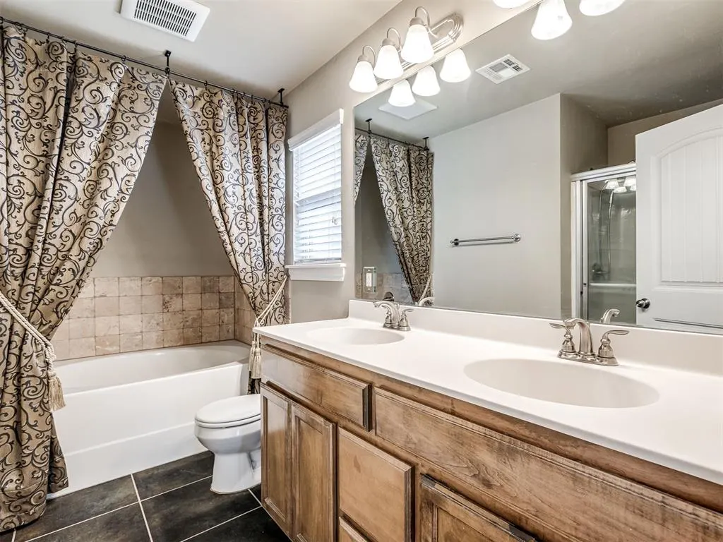 Photo 32 — 9609 SW 18th Street, Oklahoma City, OK 73128