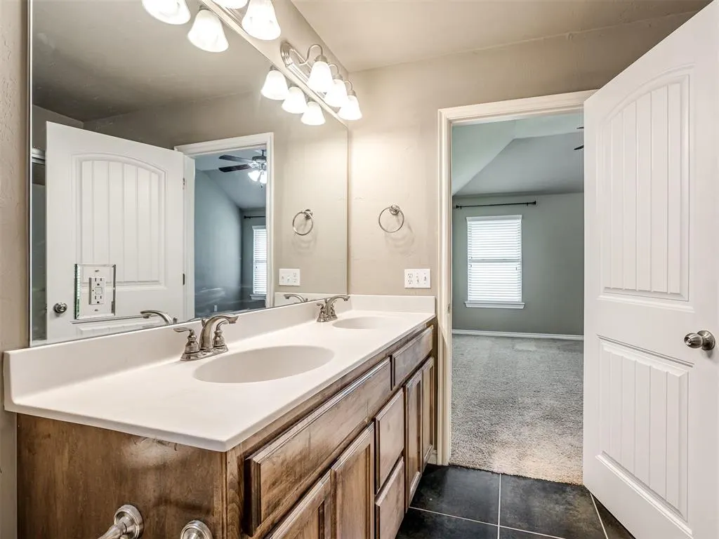 Photo 33 — 9609 SW 18th Street, Oklahoma City, OK 73128