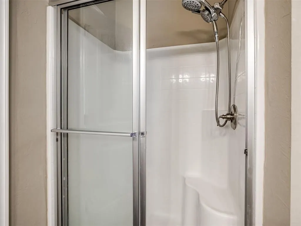Photo 34 — 9609 SW 18th Street, Oklahoma City, OK 73128
