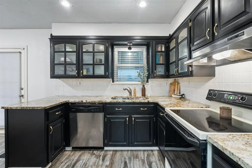 Photo 11 — 313 Cherryvale Road, Edmond, OK 73003