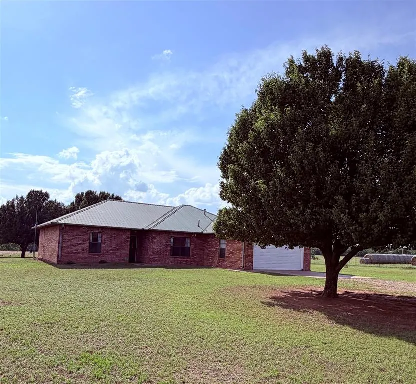 Photo 2 — 780705 S 3460 Road, Agra, OK 74824