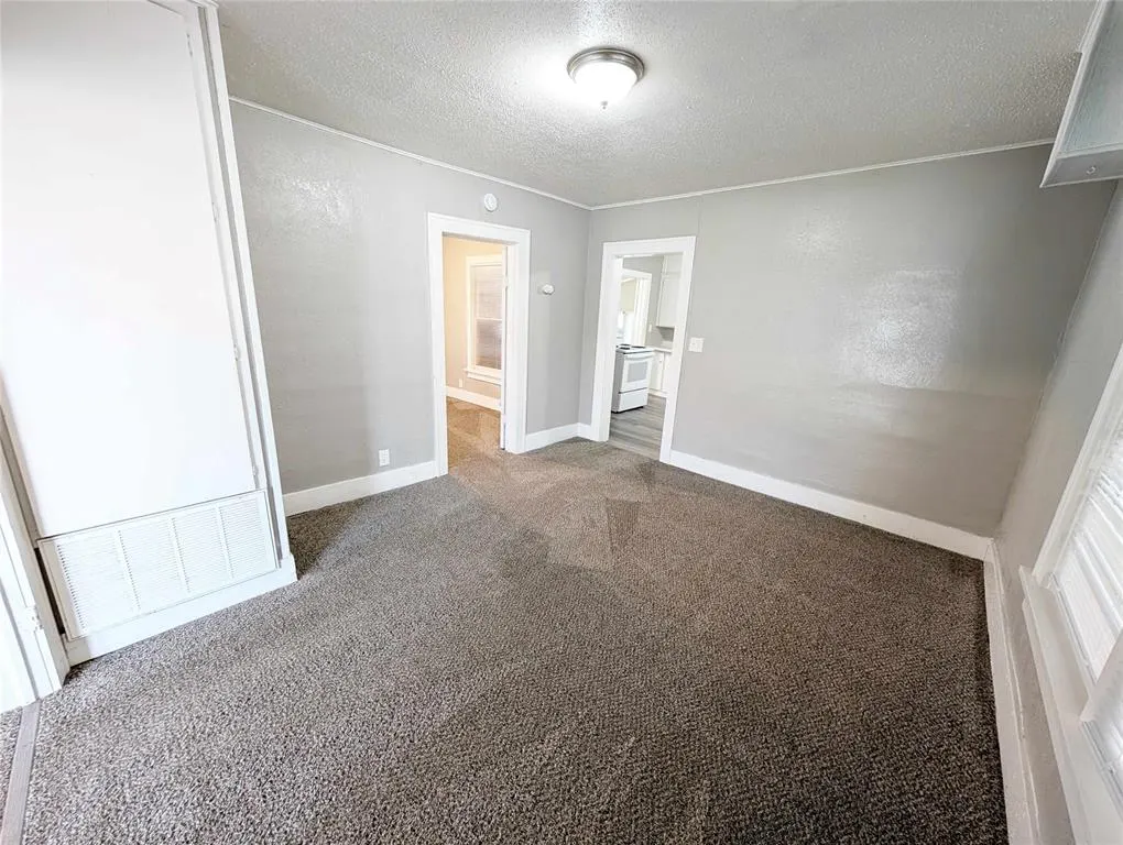 Photo 4 — 911 NW 98th Street, Oklahoma City, OK 73114