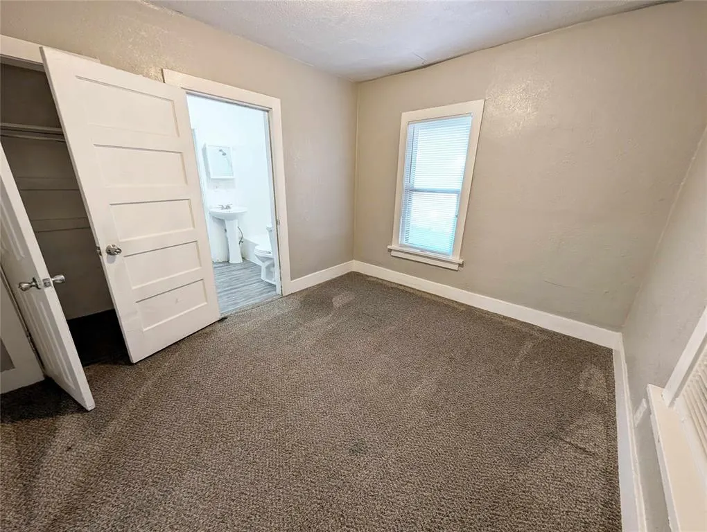 Photo 8 — 911 NW 98th Street, Oklahoma City, OK 73114
