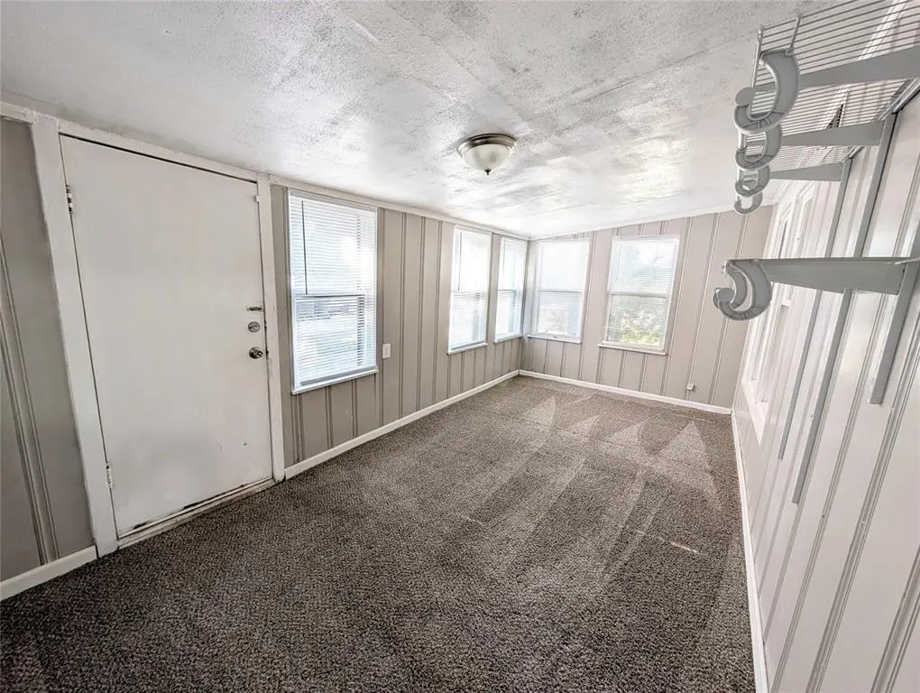Photo 11 — 911 NW 98th Street, Oklahoma City, OK 73114