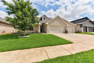 Sold home at 8225 NW 151st Terrace