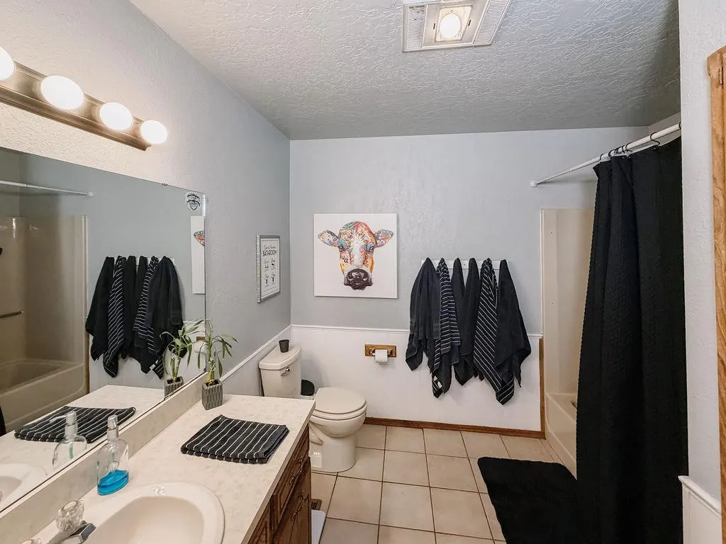 Photo 8 — 1003 N Oak, Hinton, OK 73047
