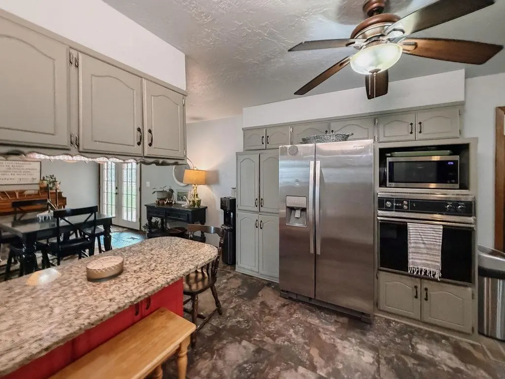 Photo 12 — 1003 N Oak, Hinton, OK 73047