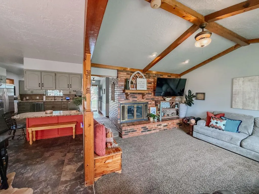Photo 16 — 1003 N Oak, Hinton, OK 73047