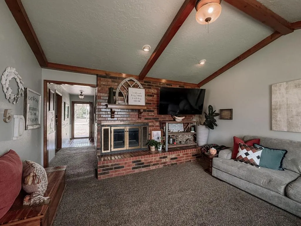 Photo 20 — 1003 N Oak, Hinton, OK 73047