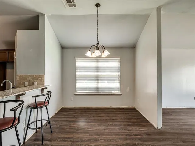 Photo 6 — 1225 Hickory Creek Drive, Yukon, OK 73099