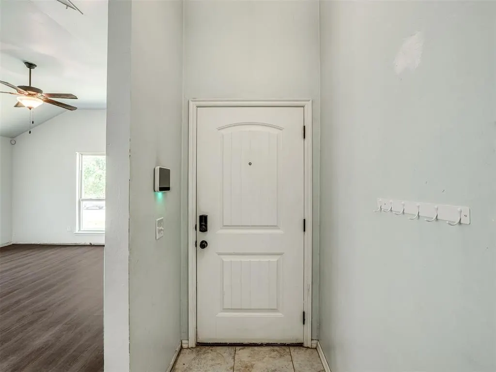 Photo 9 — 1225 Hickory Creek Drive, Yukon, OK 73099