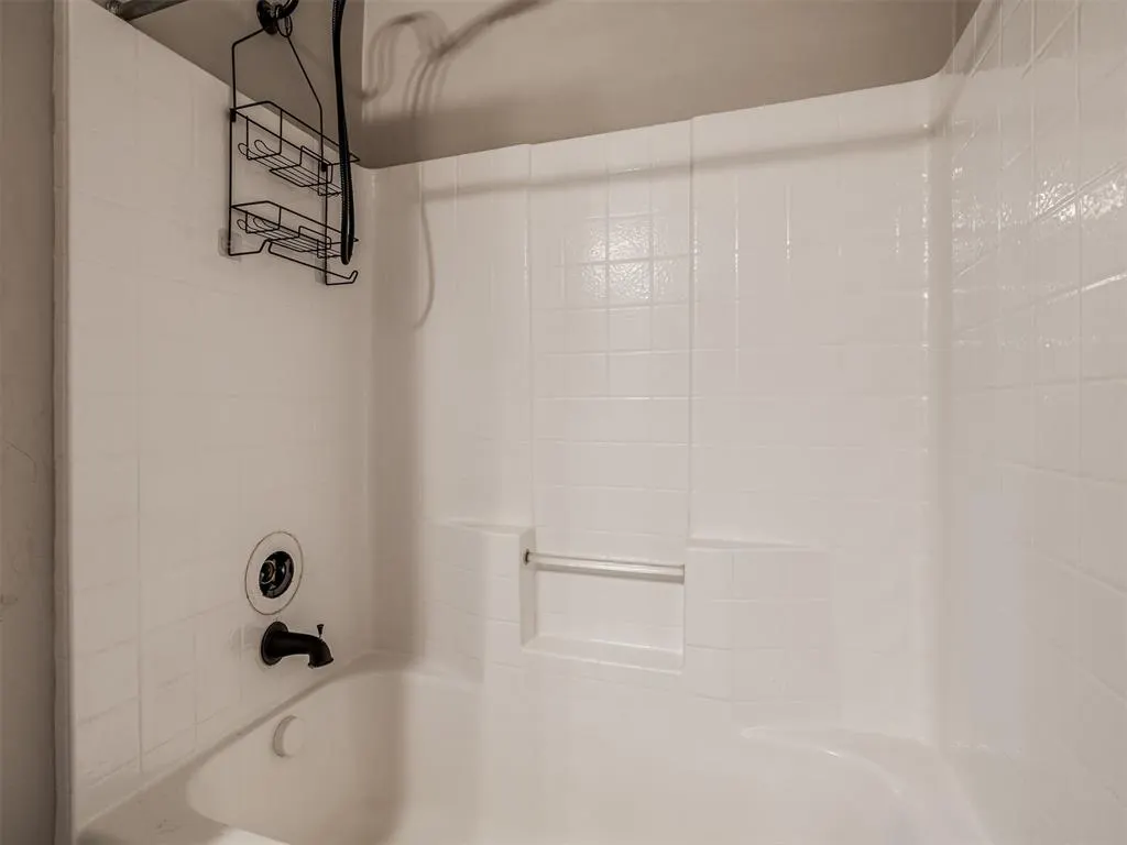 Photo 20 — 1225 Hickory Creek Drive, Yukon, OK 73099