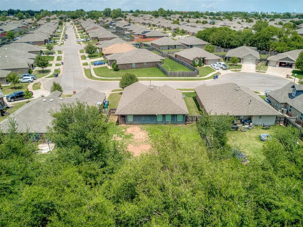 Photo 35 — 1225 Hickory Creek Drive, Yukon, OK 73099