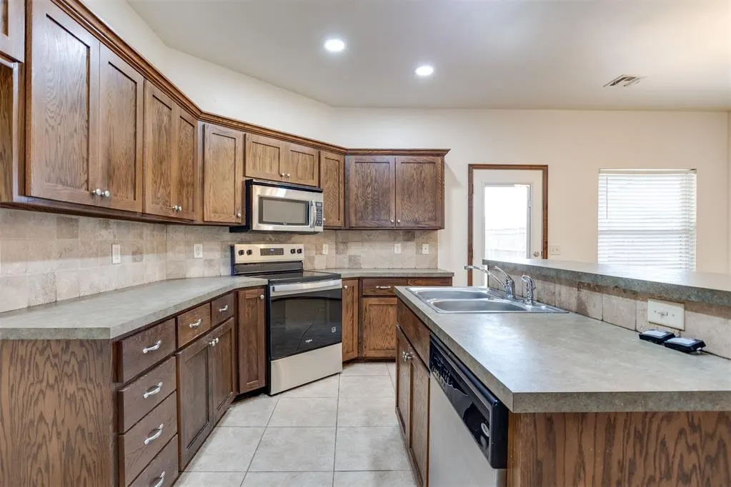 Photo 4 — 4109 Windgate West Road, Oklahoma City, OK 73179