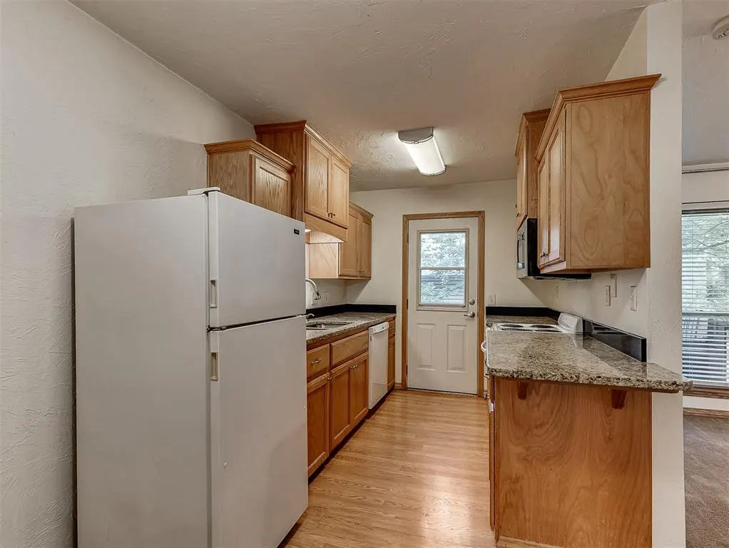 Photo 14 — 800 Cardinal Creek Boulevard C, Norman, OK 73072