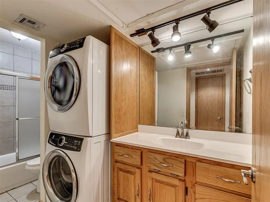 Photo 26 — 800 Cardinal Creek Boulevard C, Norman, OK 73072