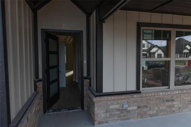 Photo 2 — 16137 Verbena Circle, Edmond, OK 73013