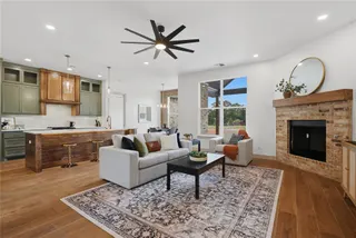 Sold home at 1240 Twin Oaks Dr