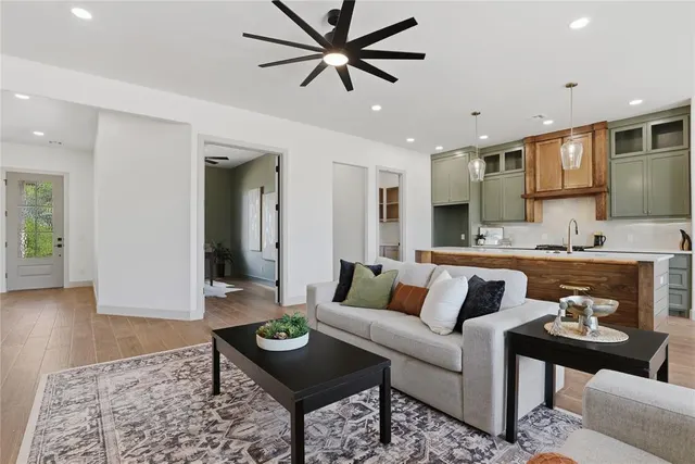 Photo 2 — 1240 Twin Oaks Dr, Blanchard, OK 73010