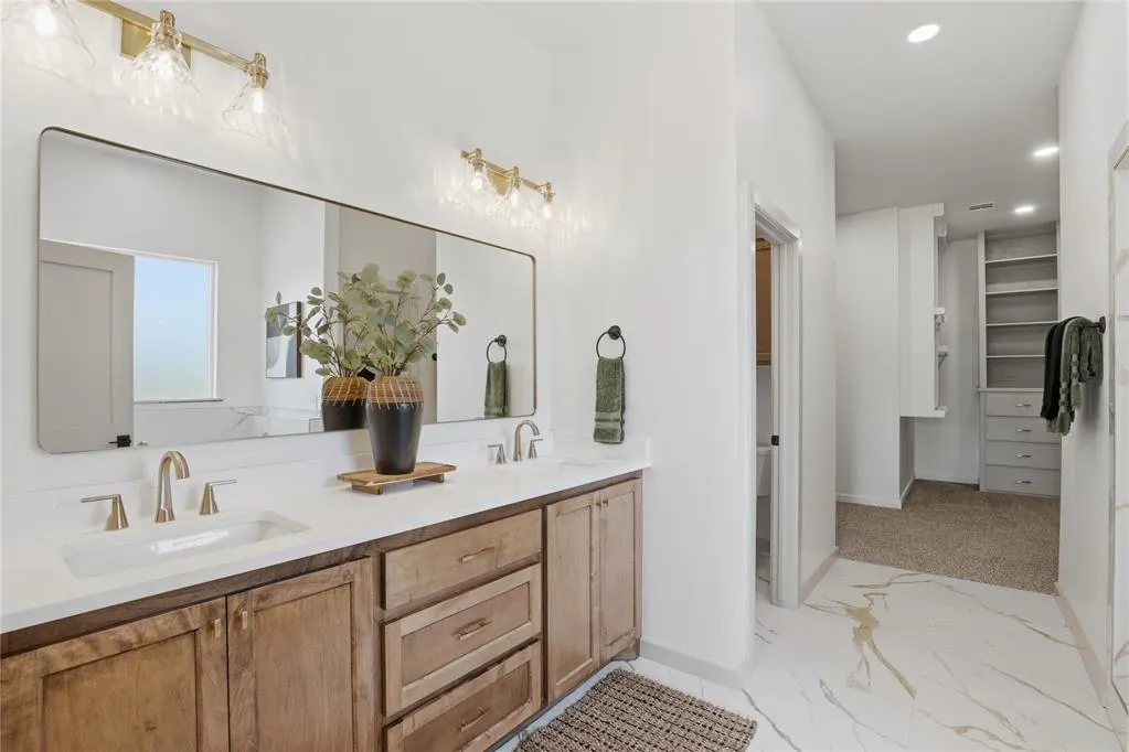 Photo 11 — 1240 Twin Oaks Dr, Blanchard, OK 73010