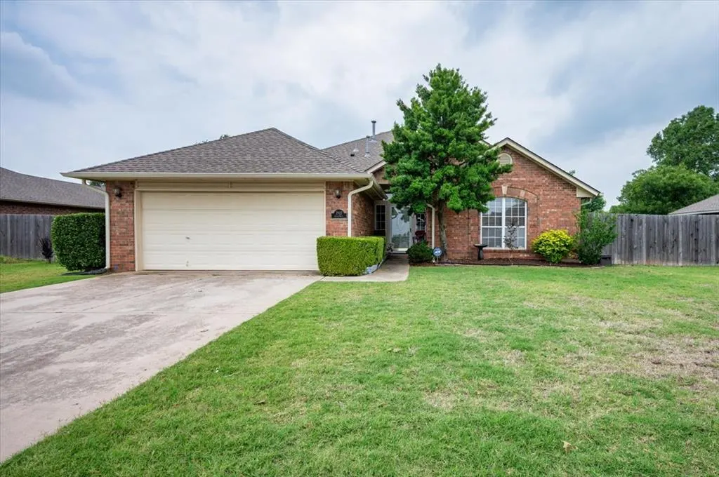 Photo 13 — 2912 Astor Drive, Norman, OK 73072