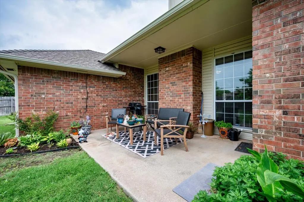Photo 10 — 2912 Astor Drive, Norman, OK 73072