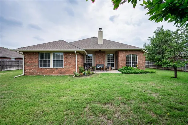 Photo 3 — 2912 Astor Drive, Norman, OK 73072