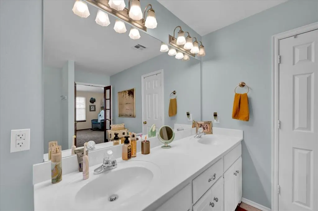 Photo 2 — 2912 Astor Drive, Norman, OK 73072