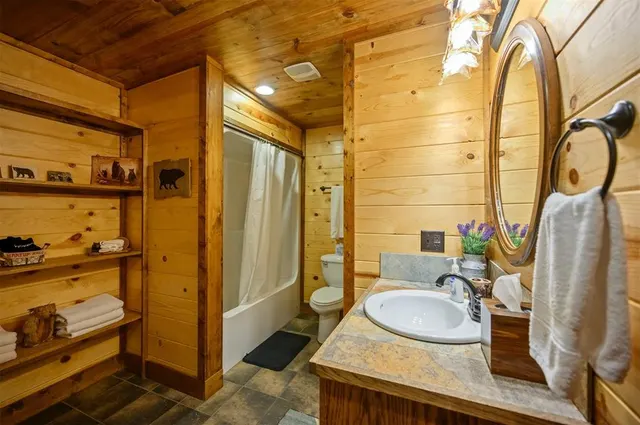 Photo 8 — 528 Timber Creek Trail, Broken Bow, OK 74728
