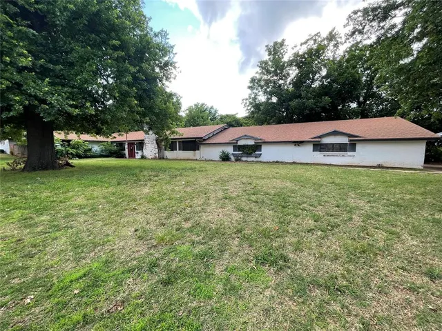 Photo 4 — 3609 Meadowbrook Drive, Midwest City, OK 73110