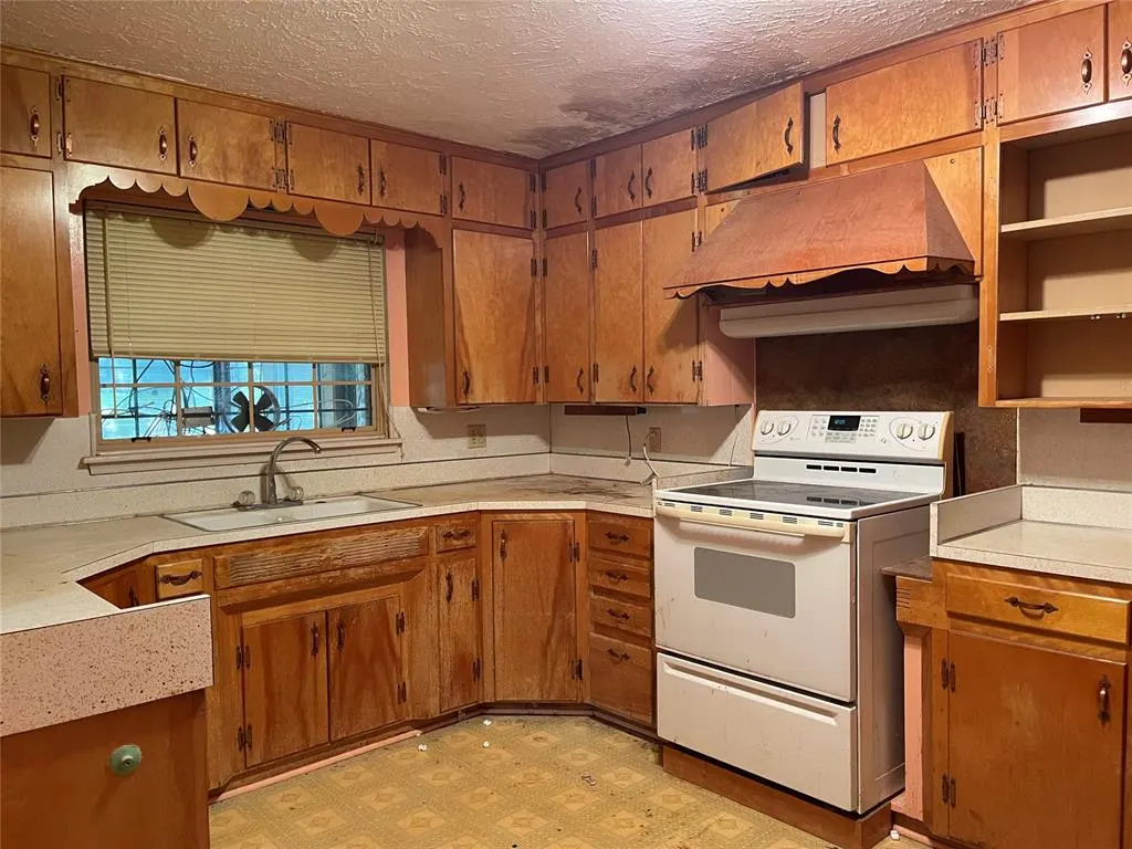 Photo 11 — 3609 Meadowbrook Drive, Midwest City, OK 73110