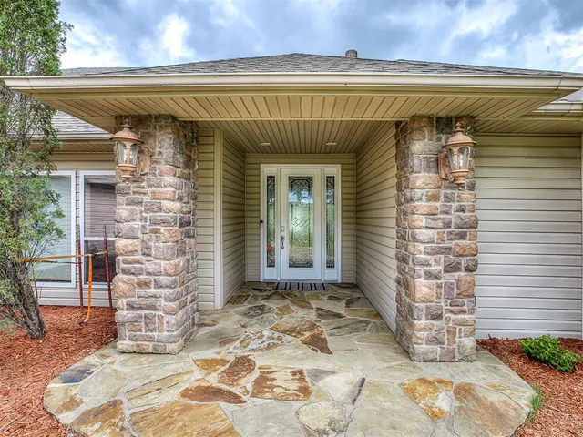 Photo 8 — 47 Falcon Nest Road, Eufaula, OK 74432