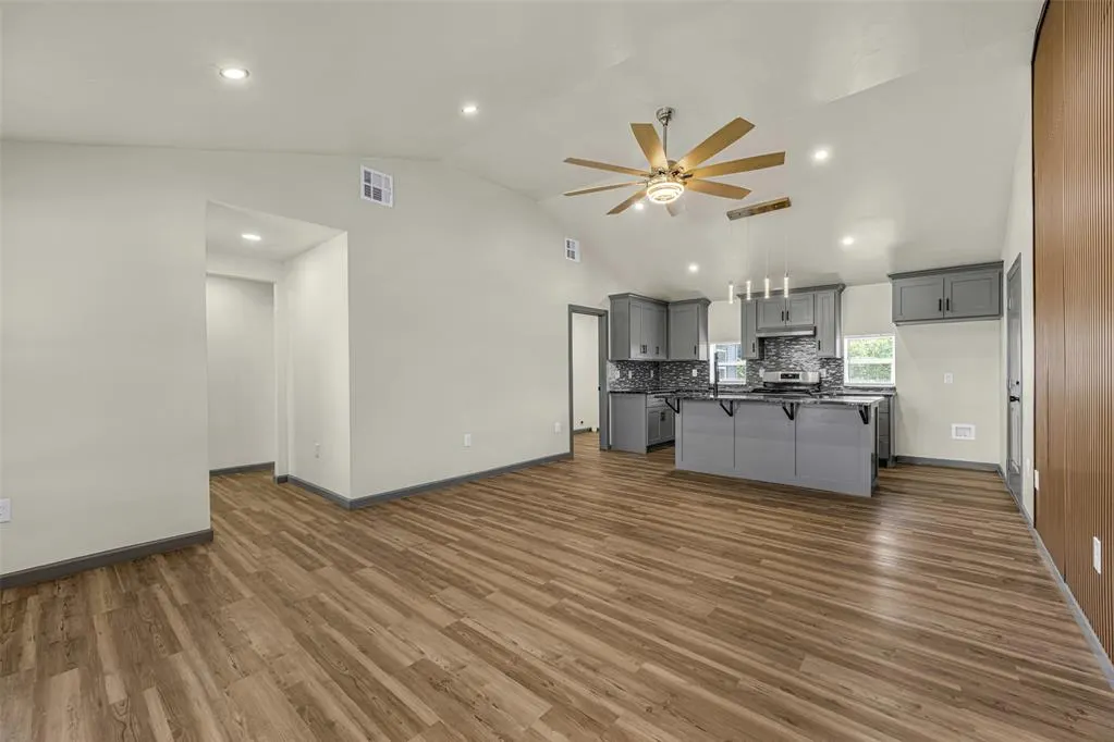 Photo 4 — 2304 NW 47th Street, Lawton, OK 73505