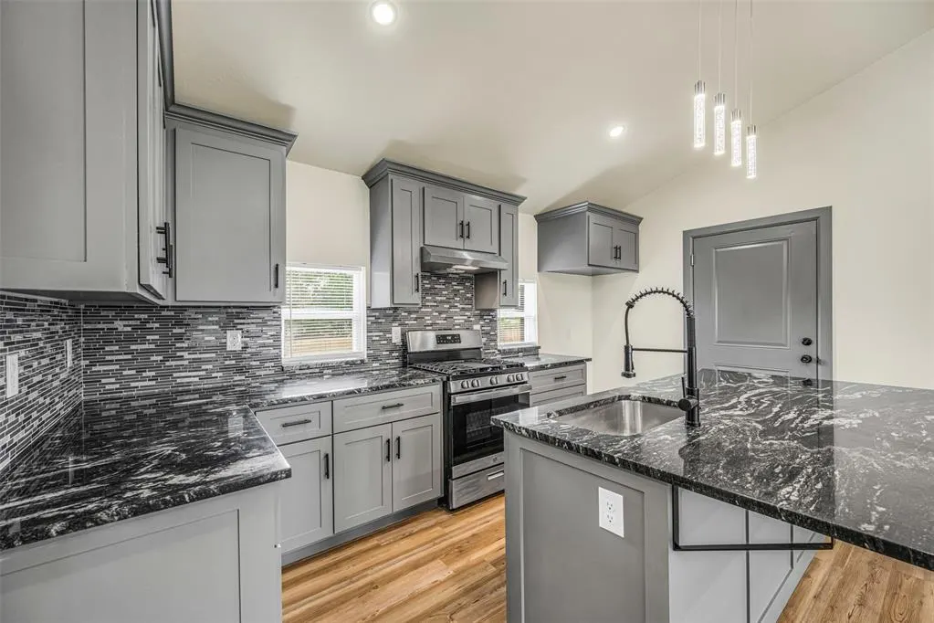 Photo 7 — 2304 NW 47th Street, Lawton, OK 73505