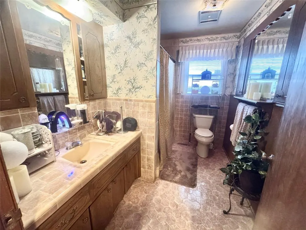 Photo 17 — 6312 N Grand Boulevard, Oklahoma City, OK 73112