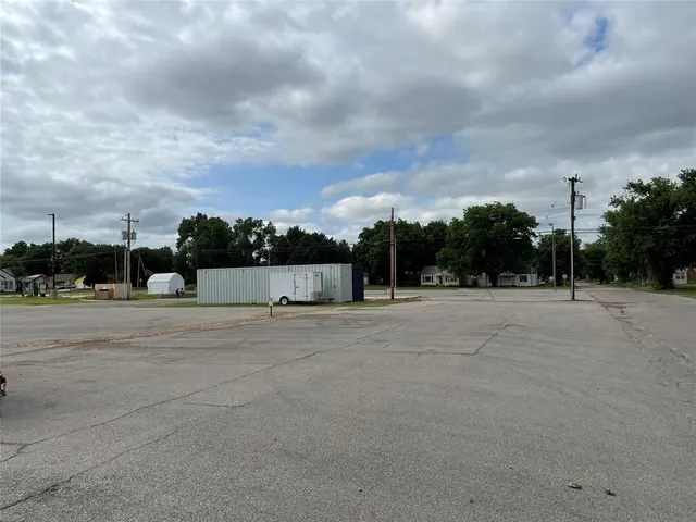 Photo 8 — 1401 W 3rd Street, Elk City, OK 73644