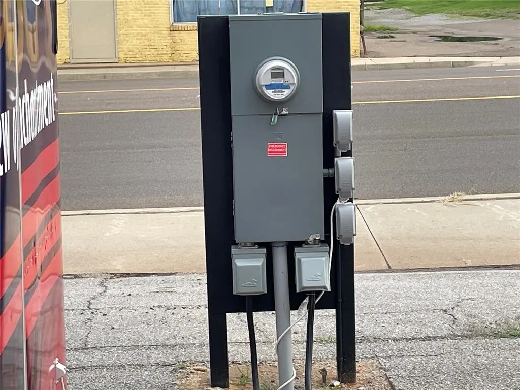 Photo 13 — 1401 W 3rd Street, Elk City, OK 73644
