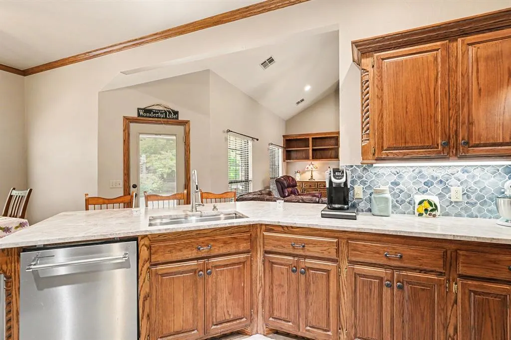 Photo 16 — 1401 Townsend Glen, Blanchard, OK 73010